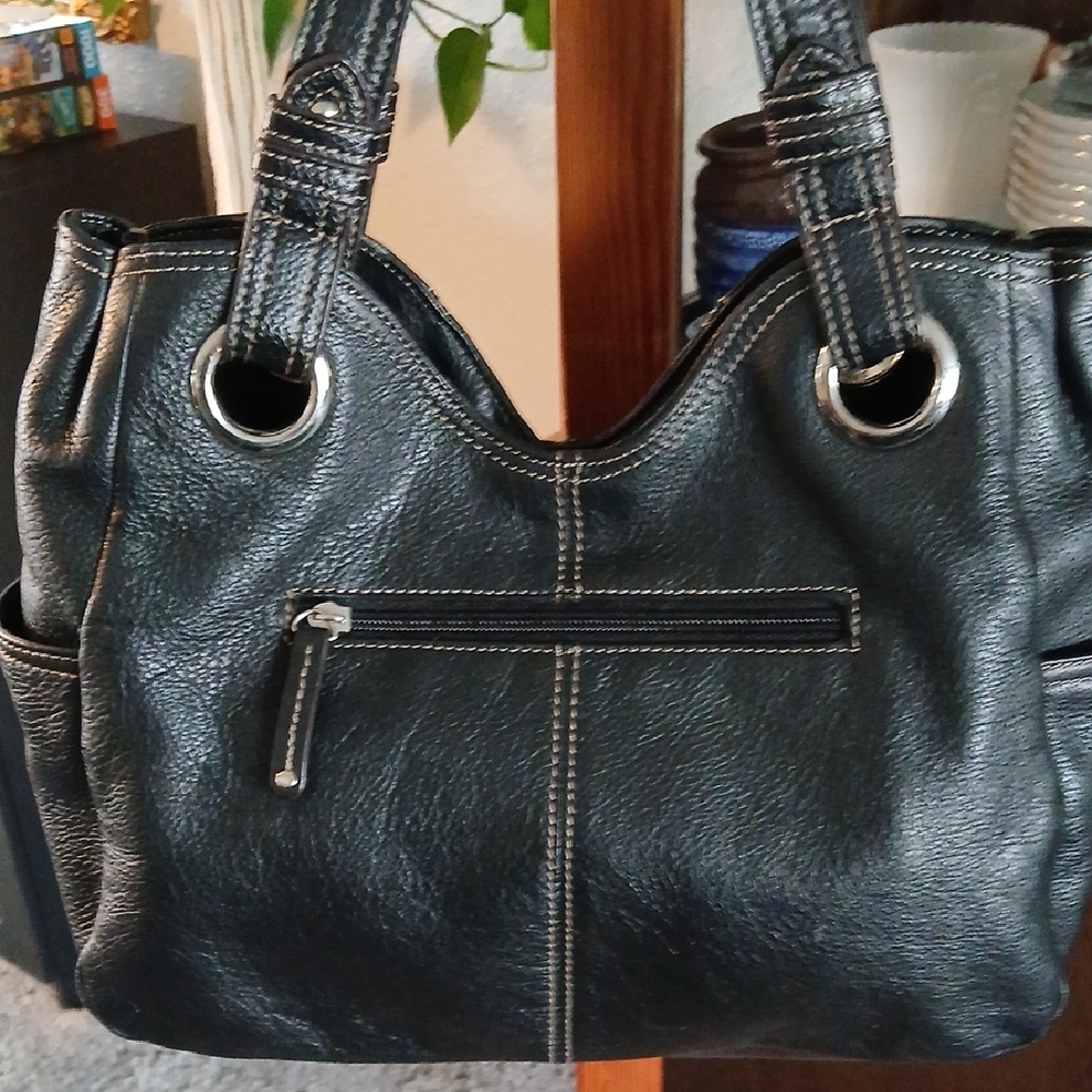 Tignanello Black Leather Shoulder Bag - Picture 3 of 6